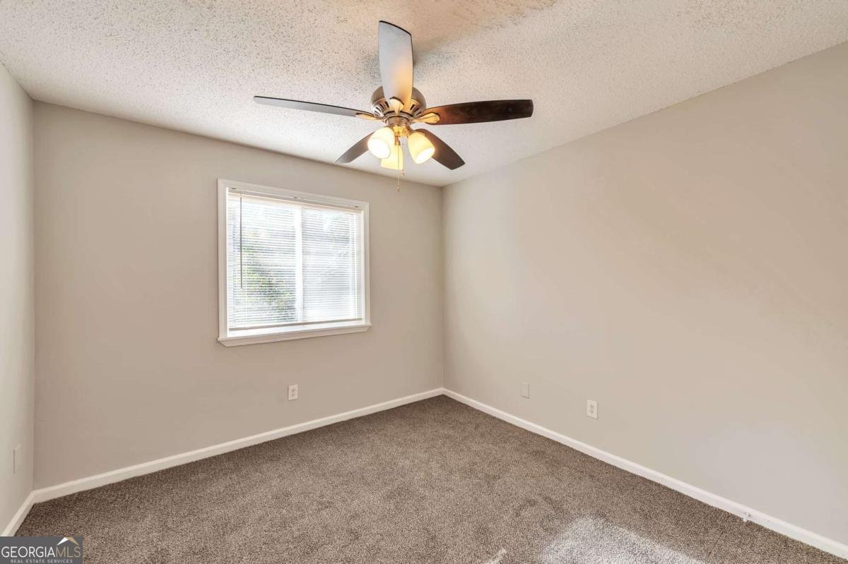 1012 Mainstreet Lake Drive Stone Mountain - Photo 15