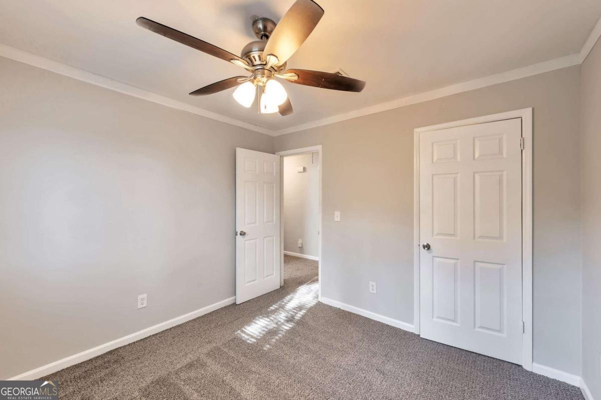 1012 Mainstreet Lake Drive Stone Mountain - Photo 18