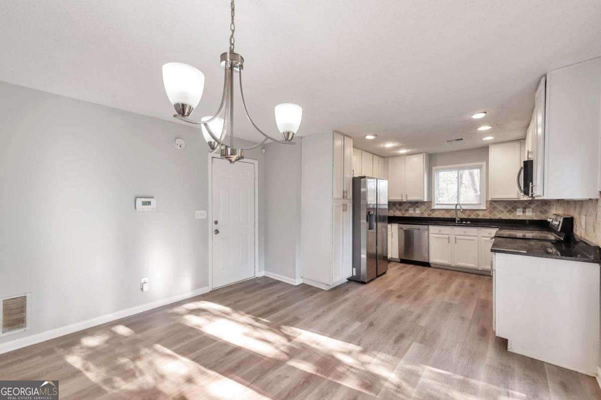 1012 Mainstreet Lake Drive Stone Mountain - Photo 7