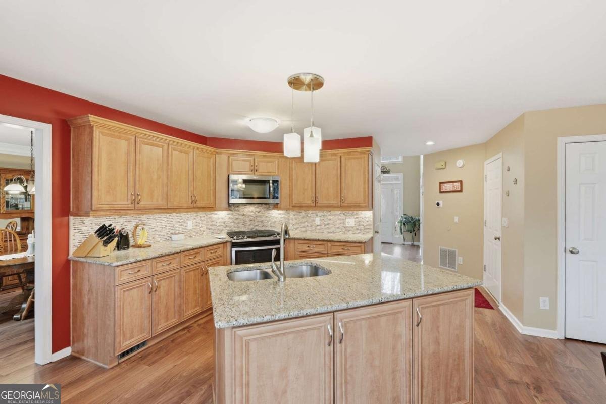 3833 Stonecroft Place Duluth - Photo 11