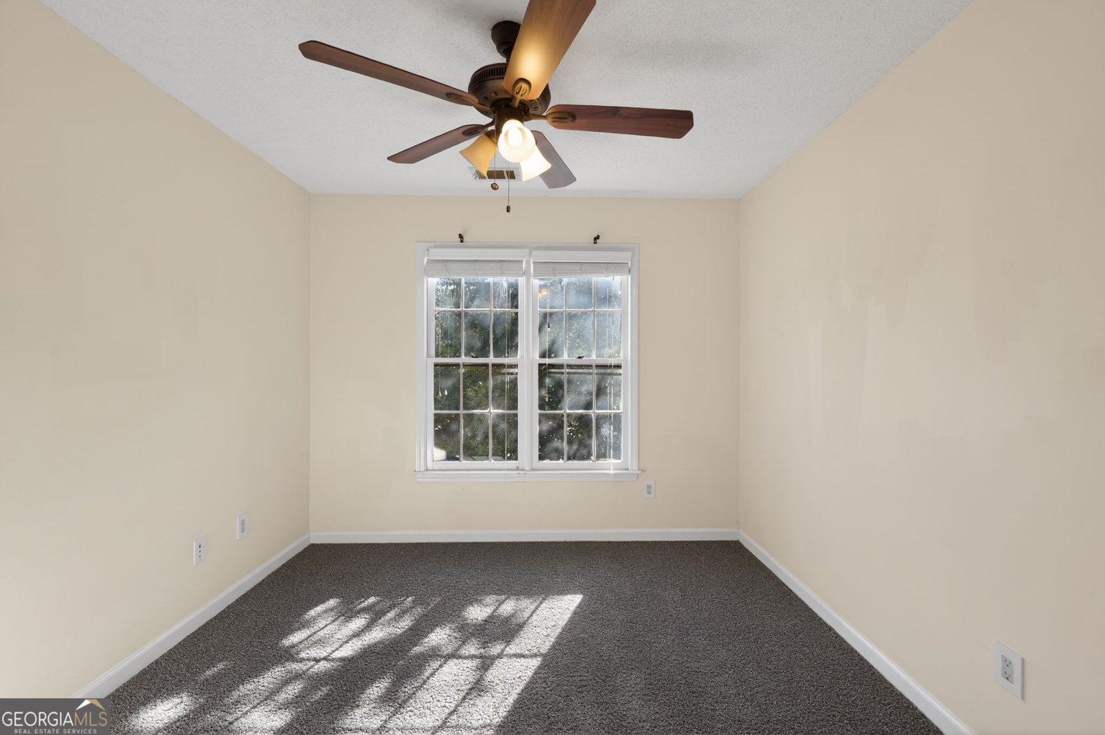 7038 Surrey Drive Woodstock - Photo 12