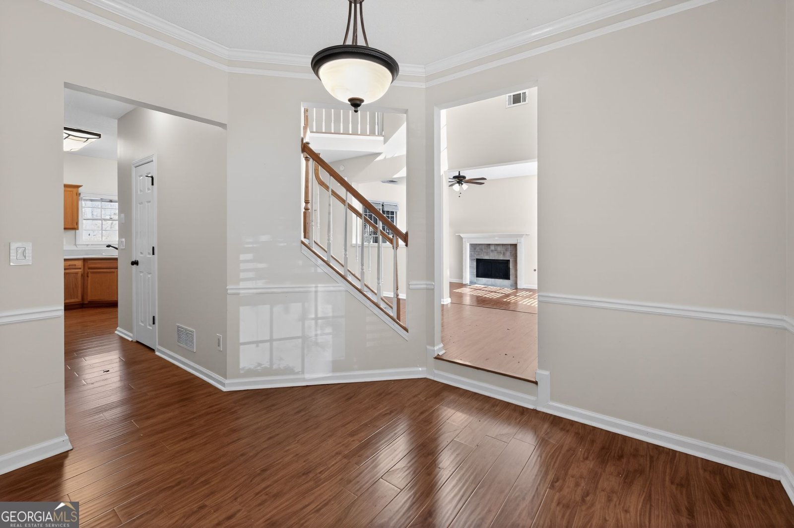 7038 Surrey Drive Woodstock - Photo 6