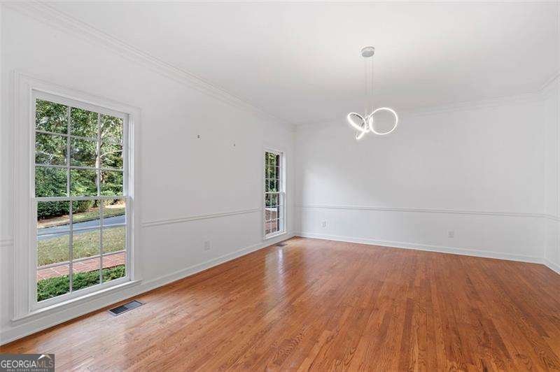 8705 River Bluff Lane Roswell - Photo 13