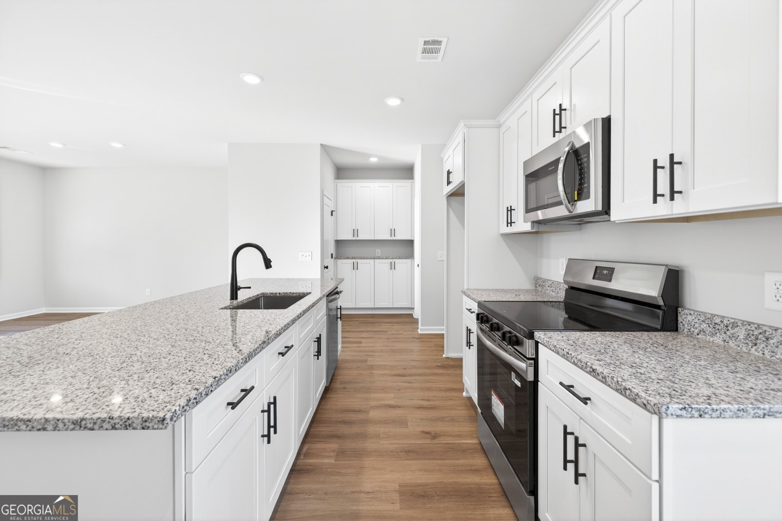 594 Madison Street Commerce - Photo 10