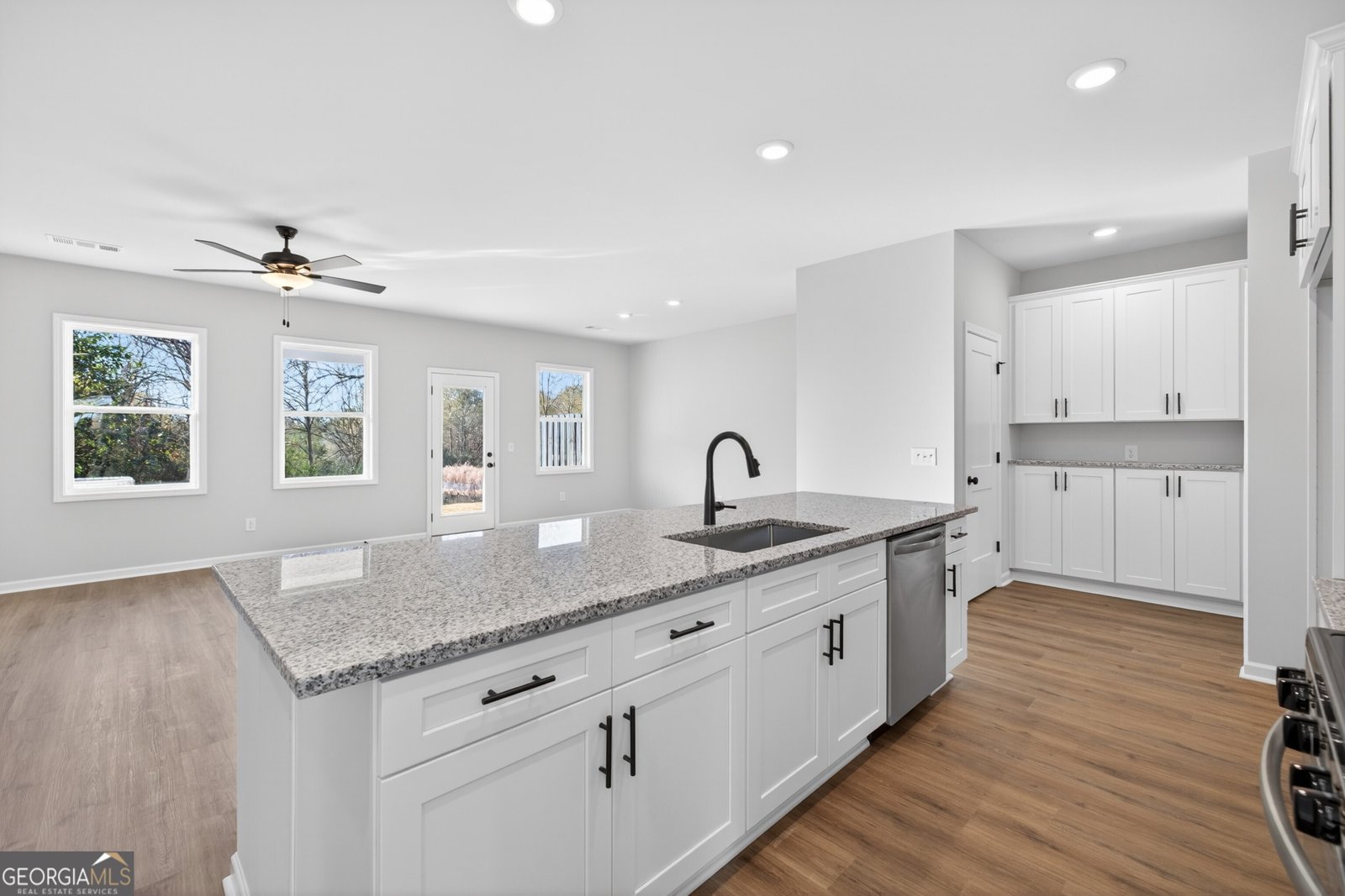 594 Madison Street Commerce - Photo 12