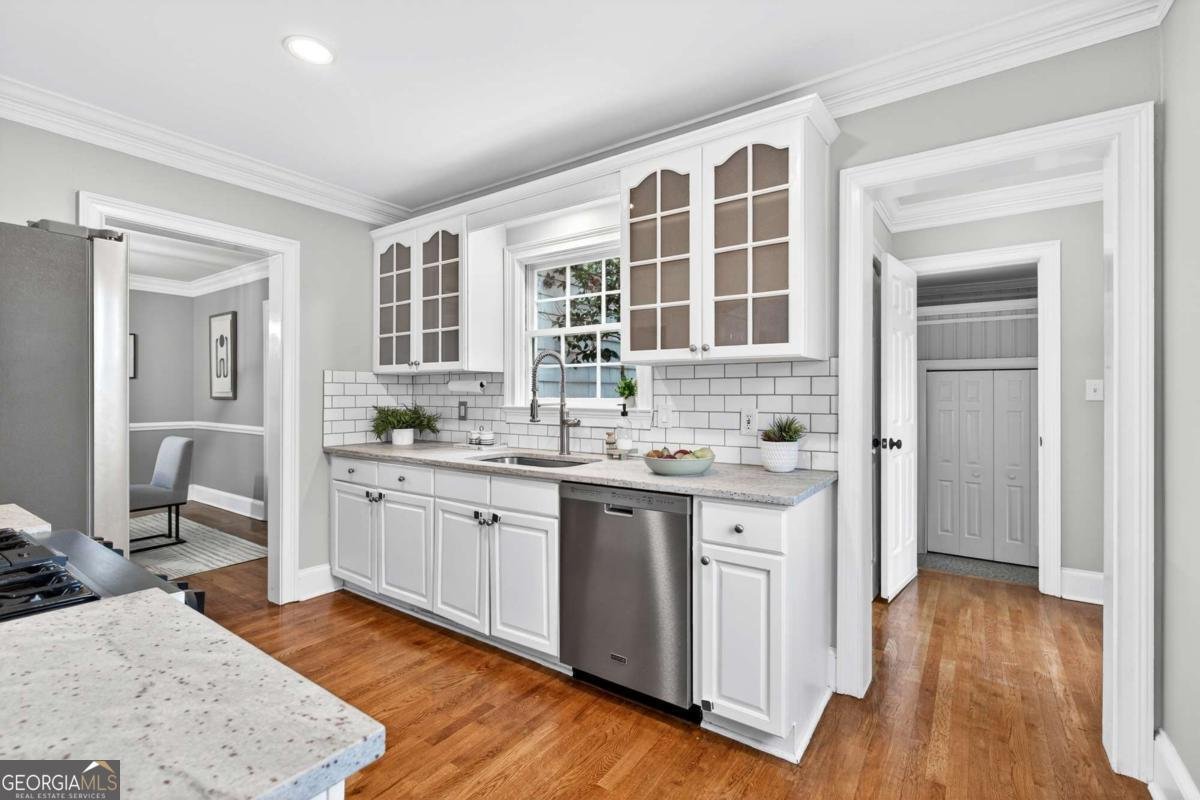 4105 Peachtree Dunwwoody Road Atlanta - Photo 11