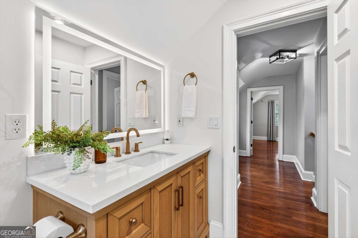 4105 Peachtree Dunwwoody Road Atlanta - Photo 21