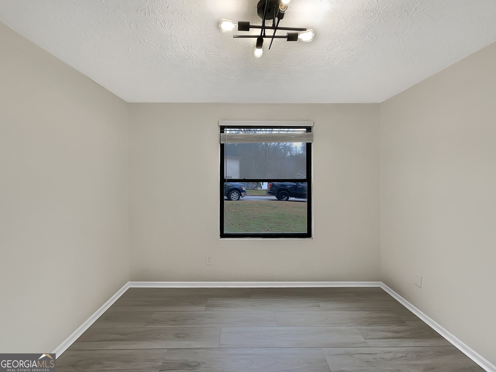 4922 Glenside Court Stone Mountain - Photo 12