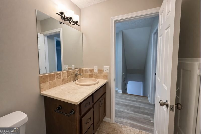 716 WILKES Drive Loganville - Photo 29