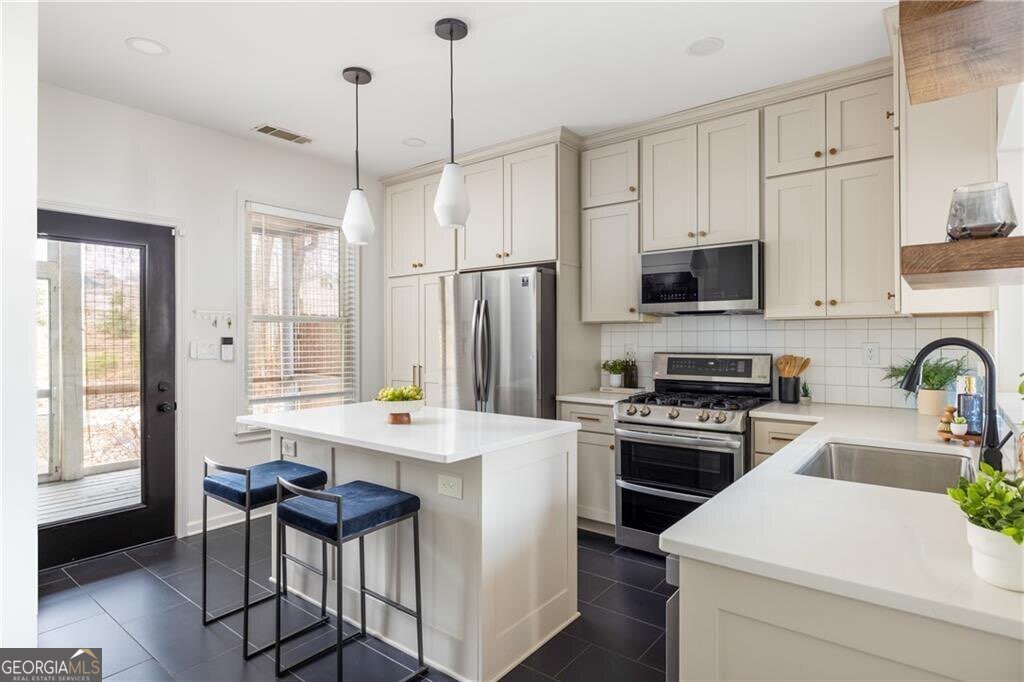 881 Oakhill Avenue Atlanta - Photo 11