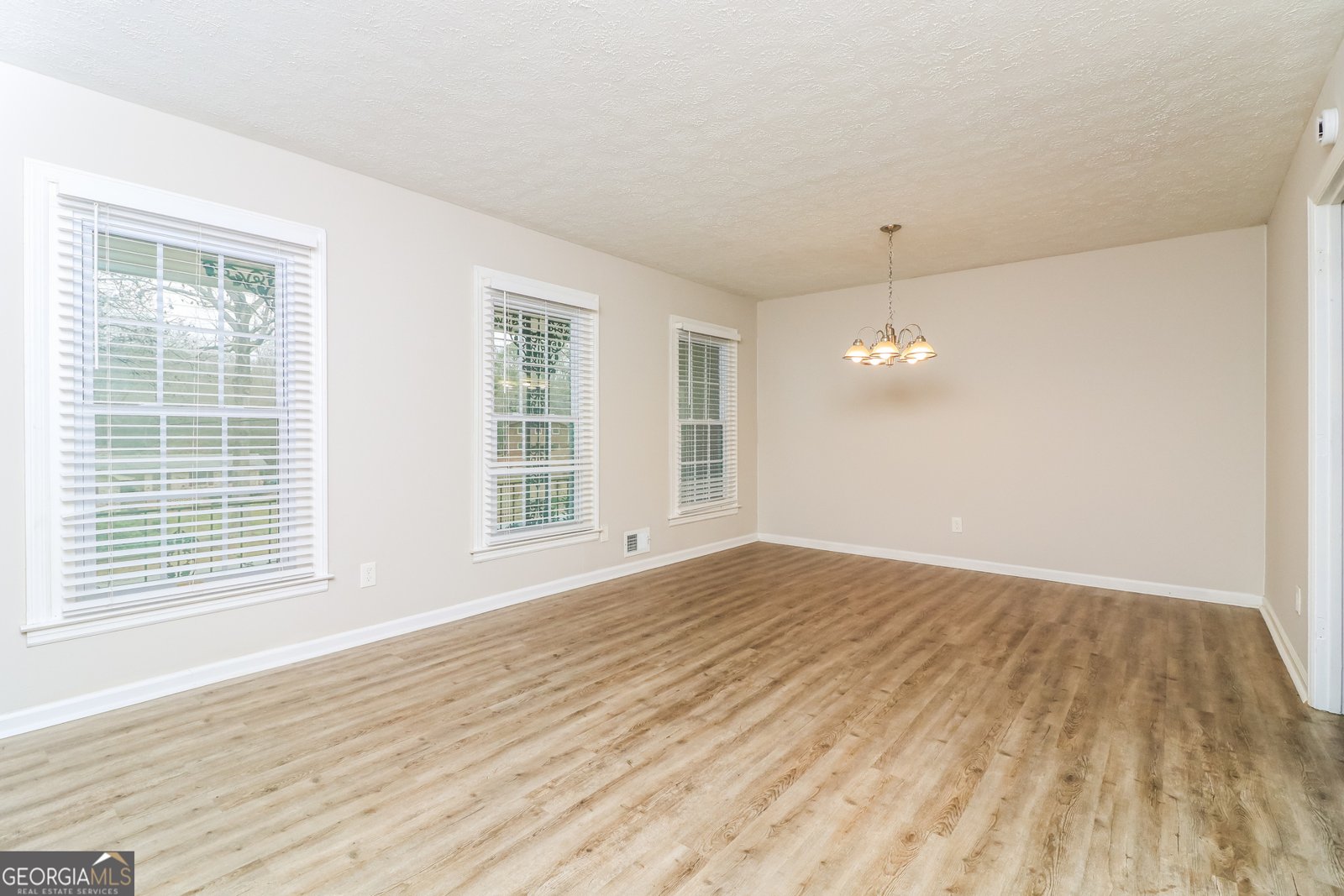 2992 Laura Lane Lithia Springs - Photo 8