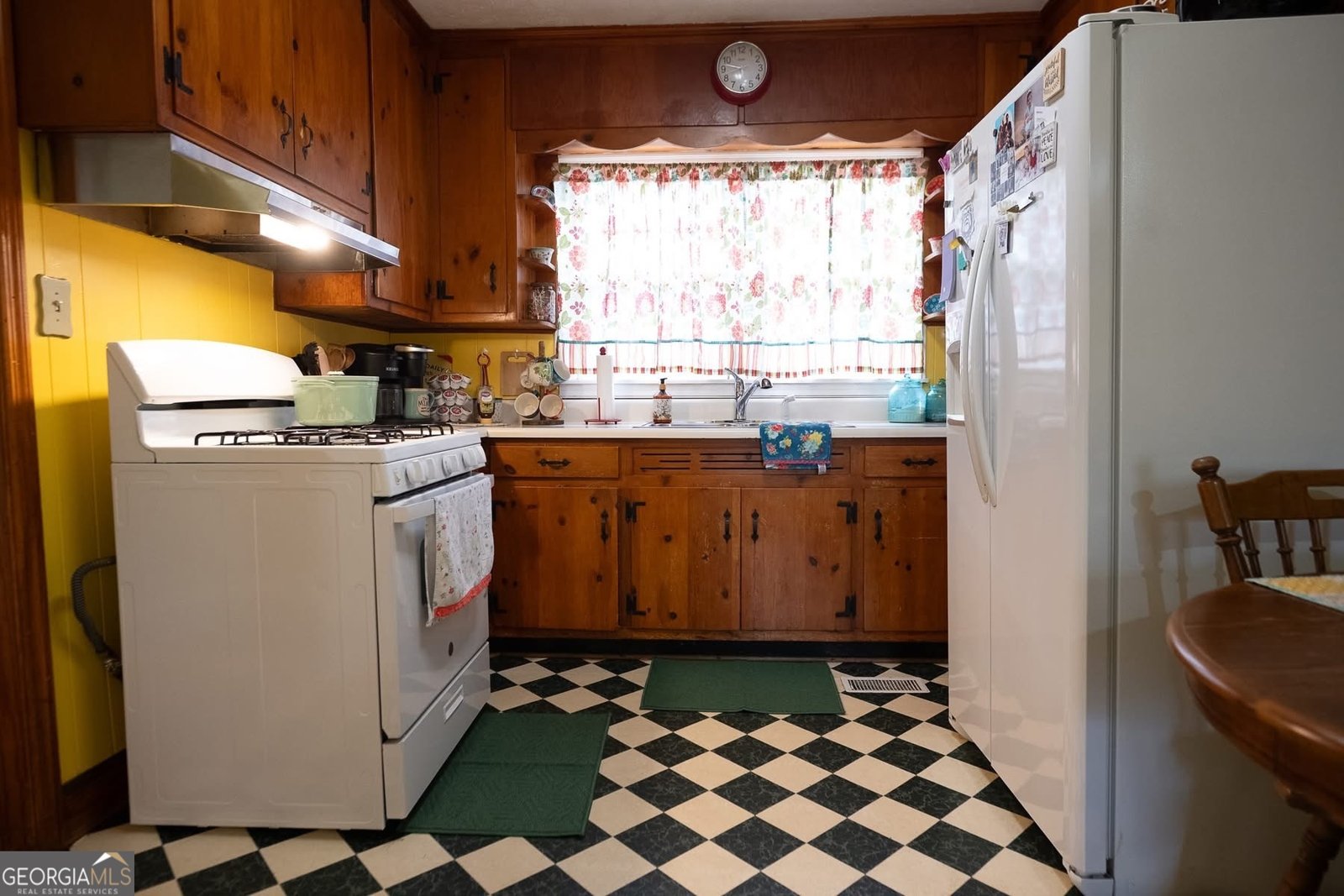 205 Matthews Street Barnesville - Photo 11