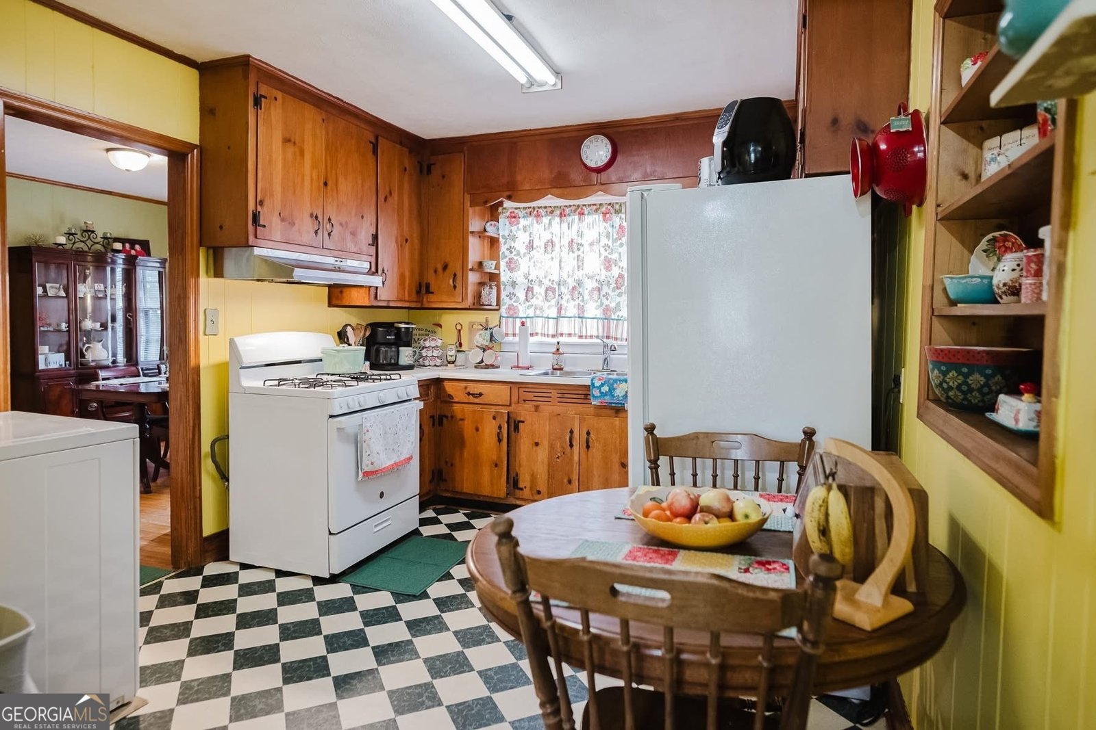 205 Matthews Street Barnesville - Photo 13