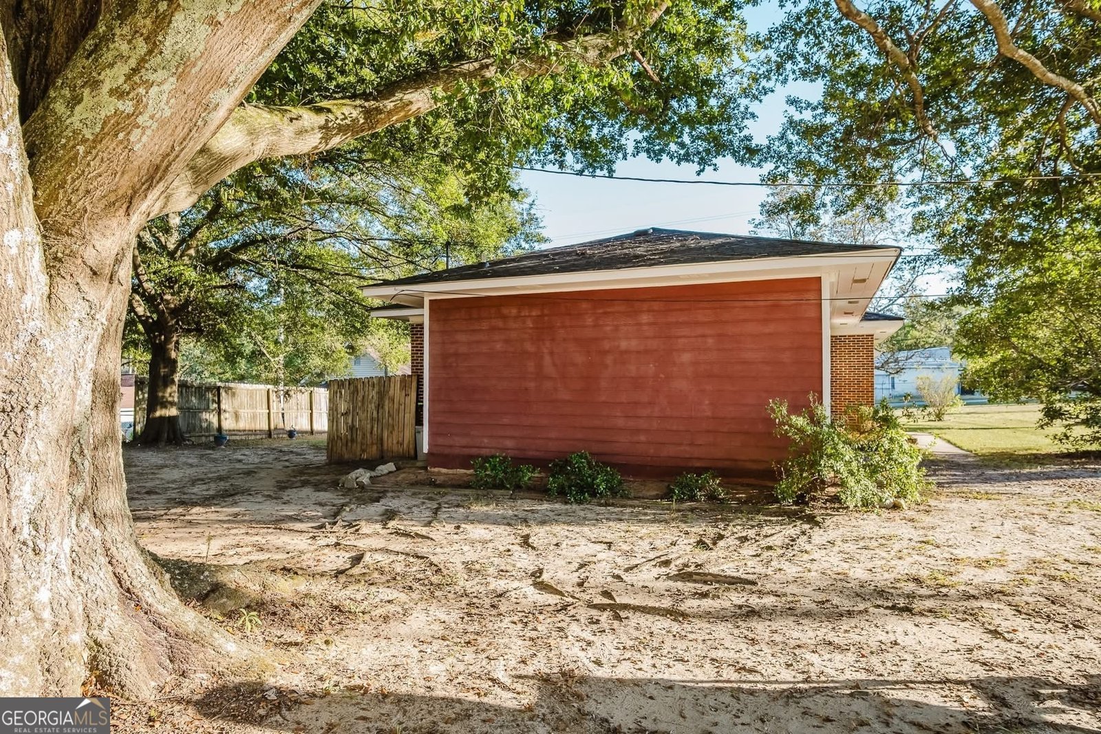 205 Matthews Street Barnesville - Photo 32