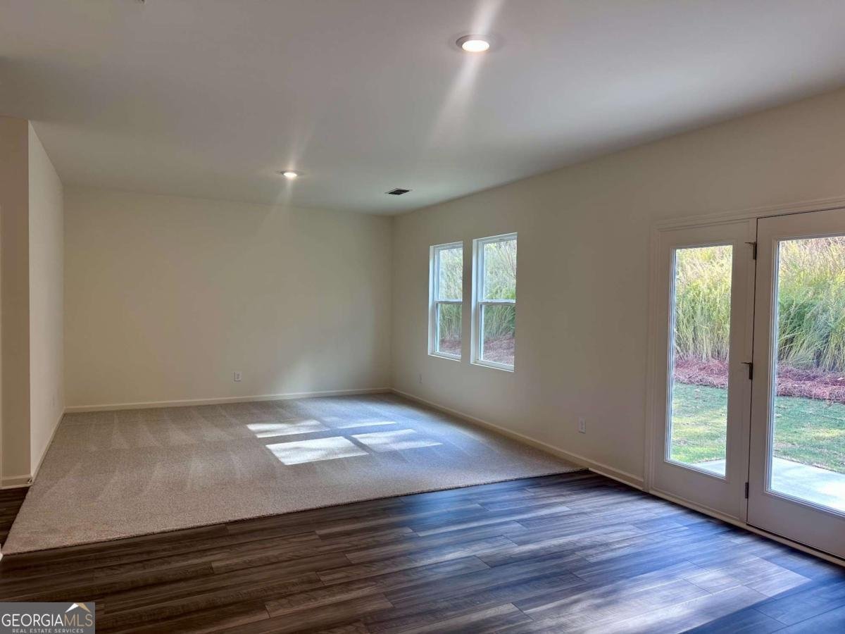 217 Bandimere Pkwy Dallas - Photo 6