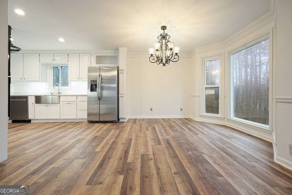 402 Leslie Court Woodstock - Photo 14