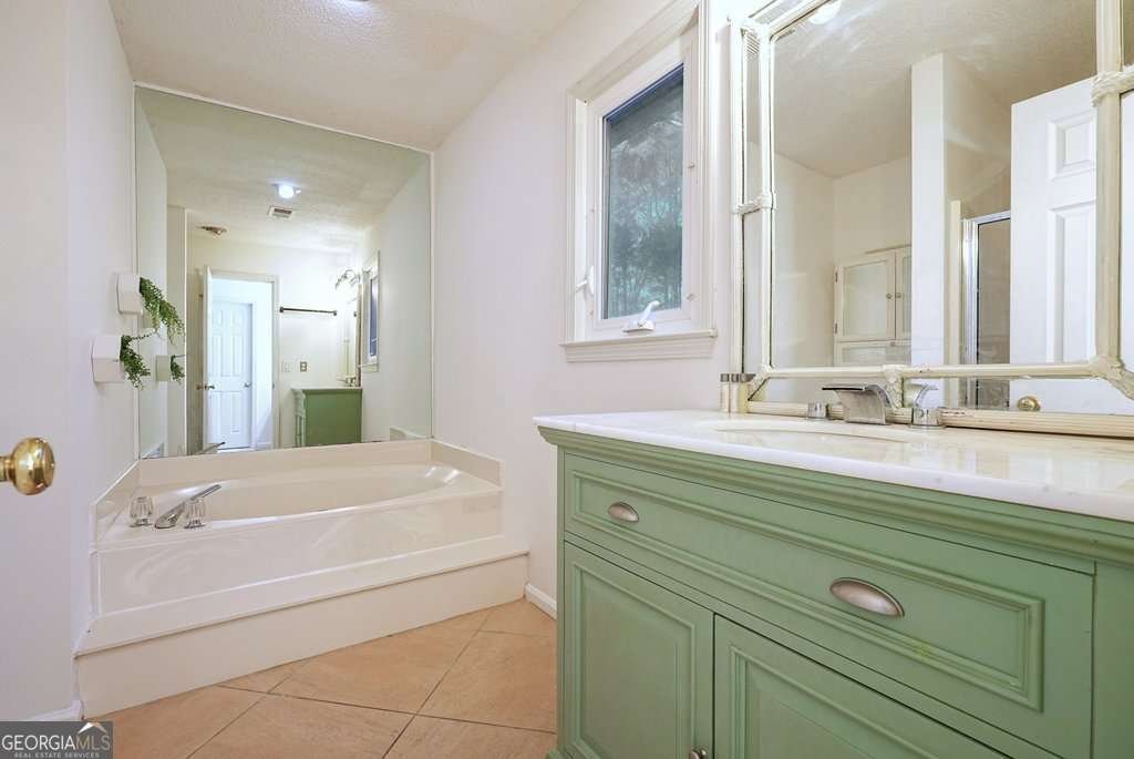 402 Leslie Court Woodstock - Photo 27