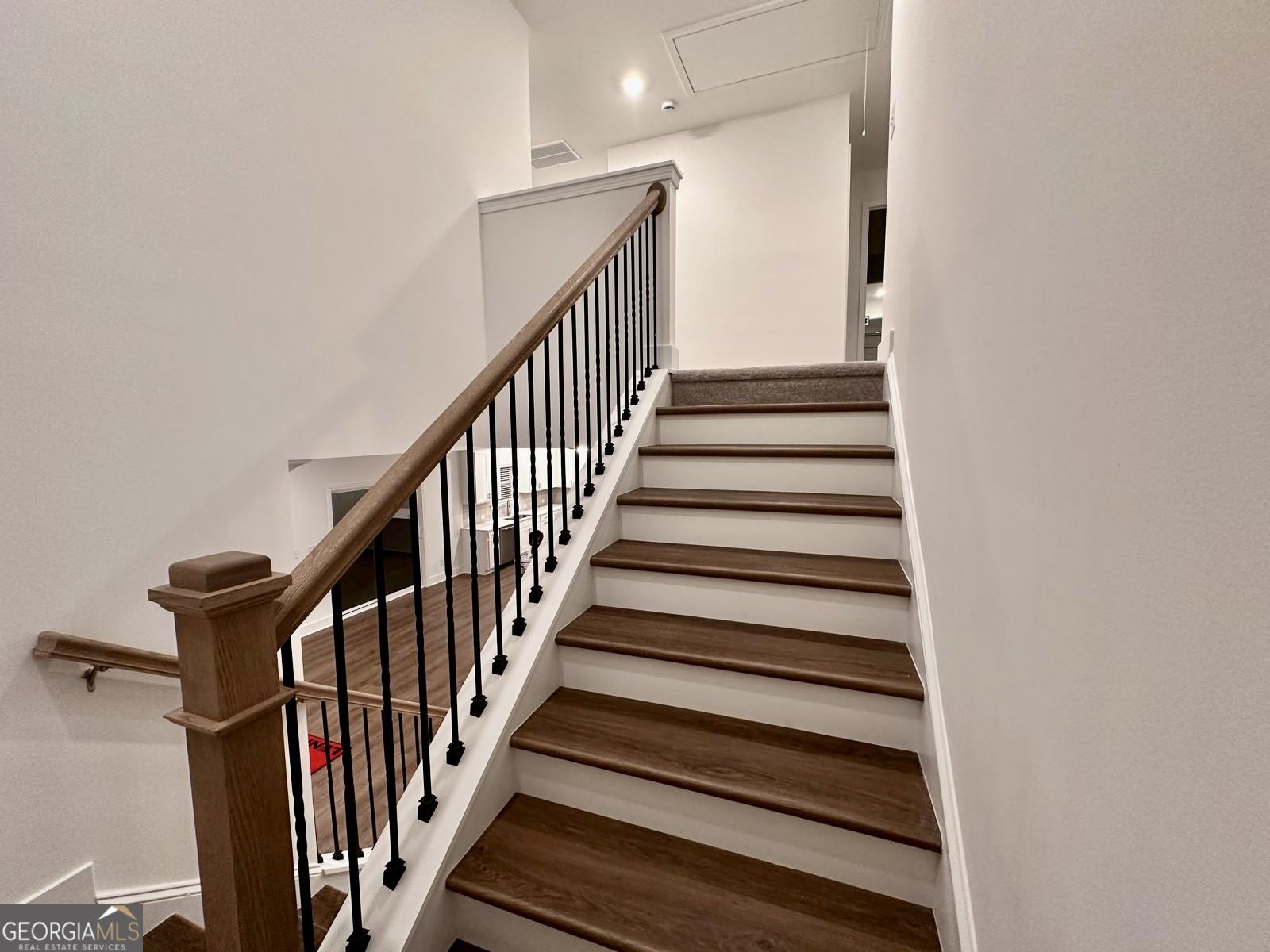 537 HYDE RIDGE Trail LOGANVILLE - Photo 9