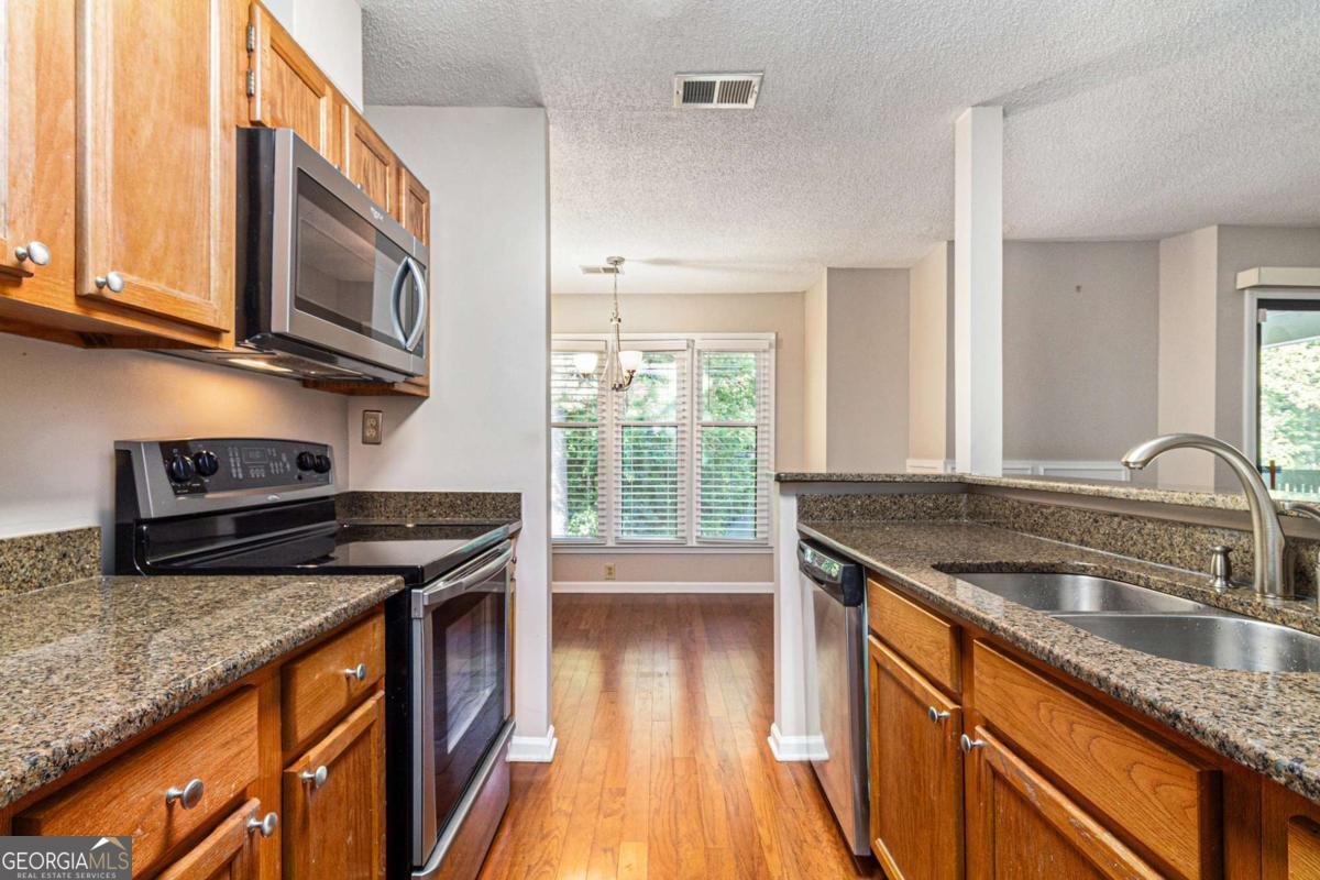 915 Garden Court Sandy Springs - Photo 10