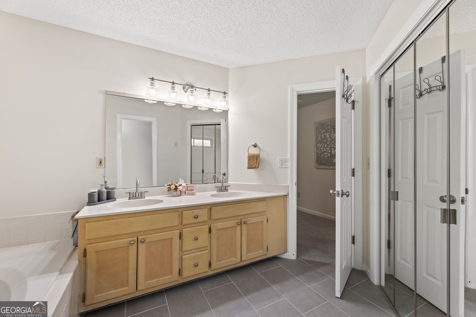 2690 Hill Gate Court Snellville - Photo 15