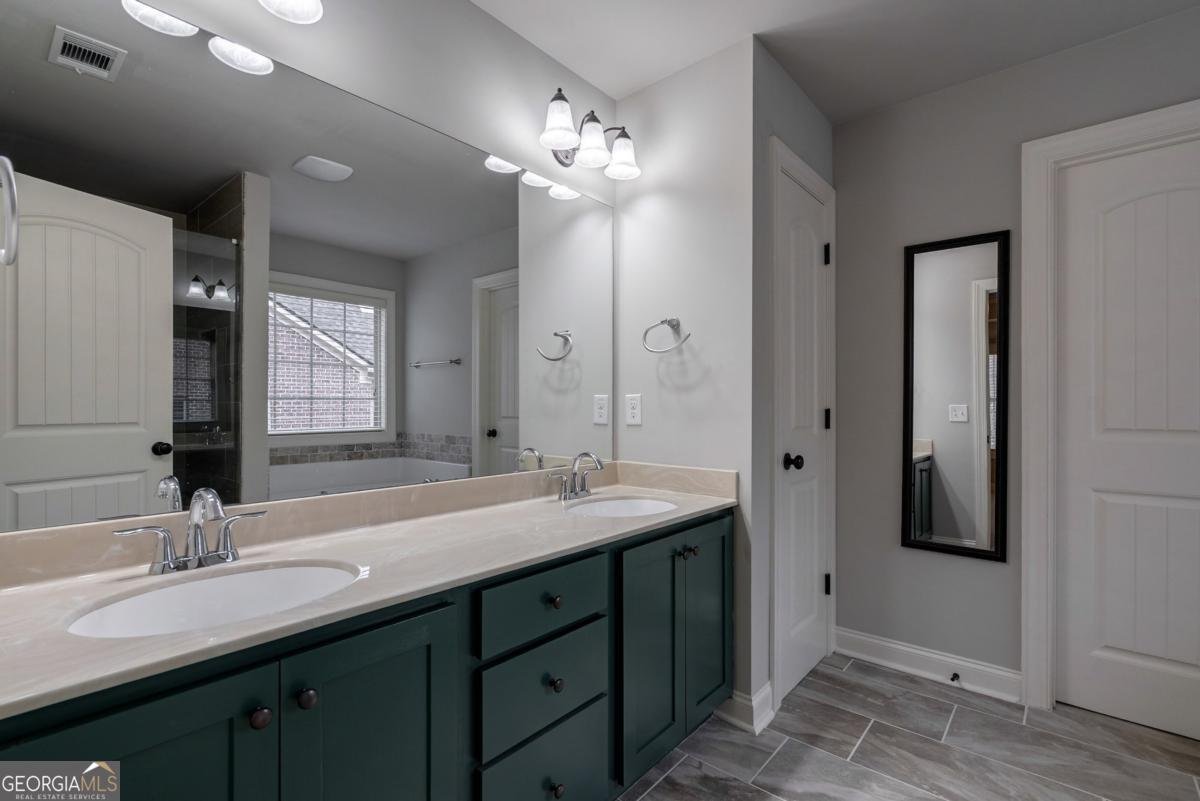 236 Towns Walk Drive Athens - Photo 14