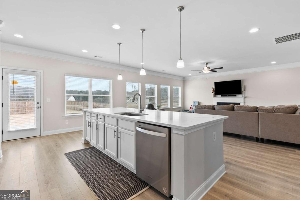 1304 Honeysuckle Lane Hoschton - Photo 11