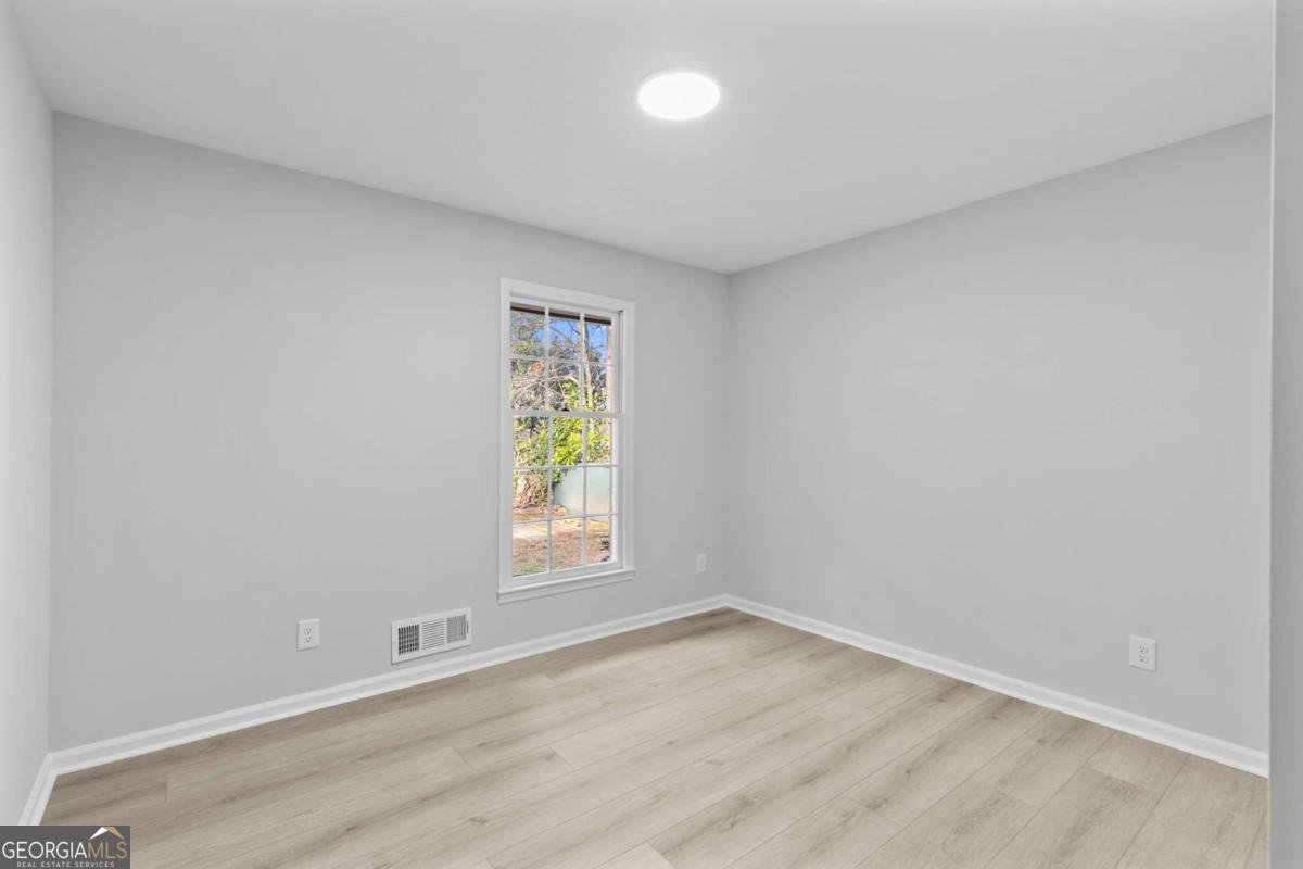 1180 Lakeshore Circle Gainesville - Photo 19