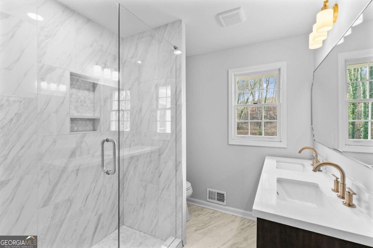 1180 Lakeshore Circle Gainesville - Photo 20