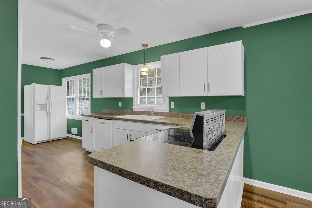 886 Oakhill Court Stone Mountain - Photo 13