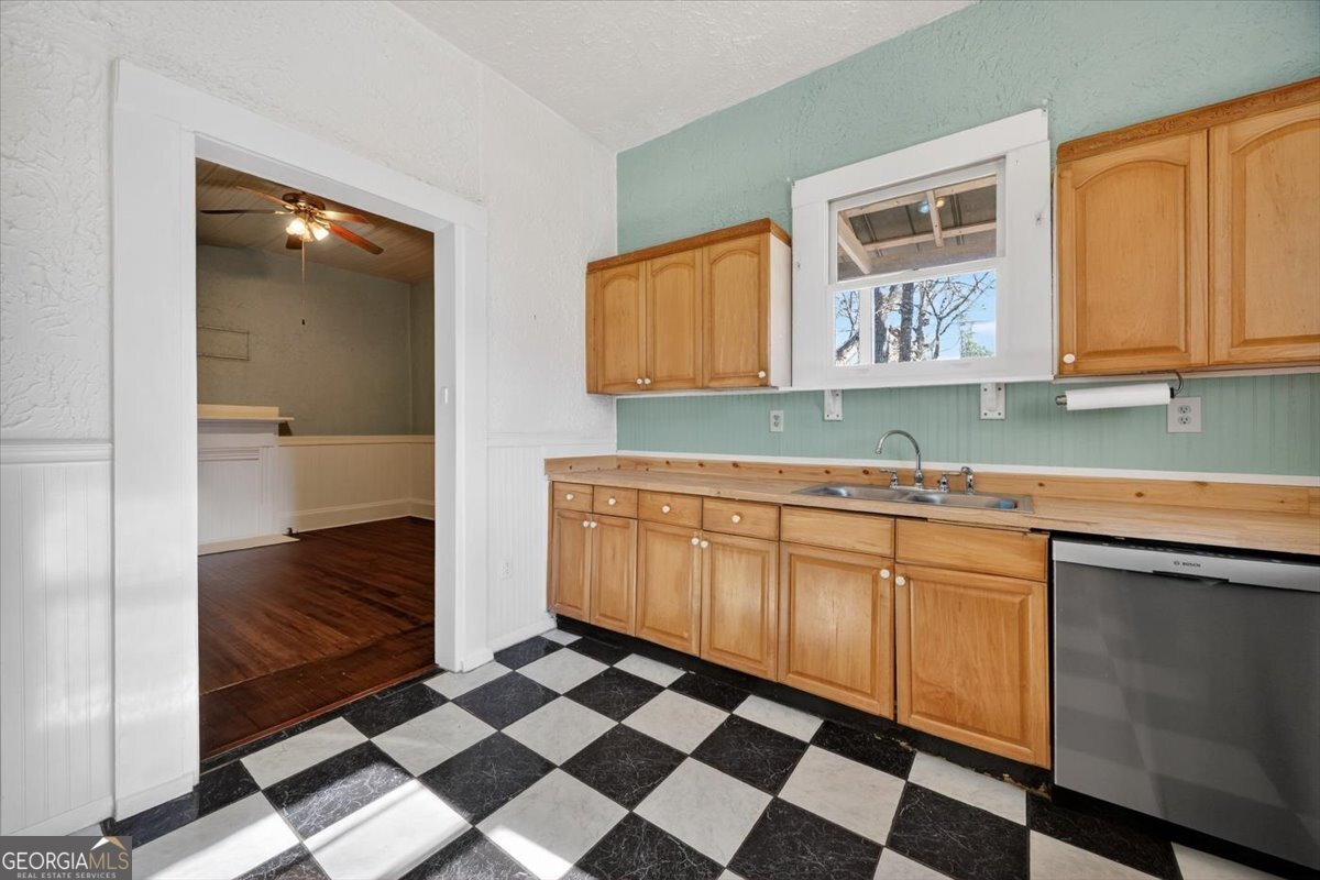 285 Main Street Forsyth - Photo 13