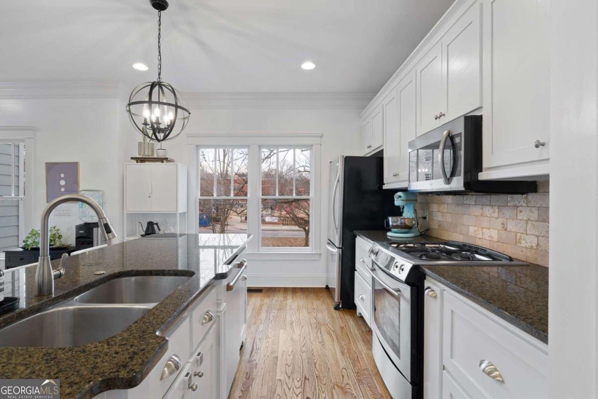 1343 Oakview Road Decatur - Photo 19