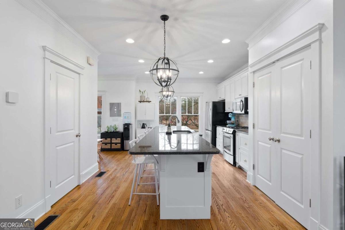 1343 Oakview Road Decatur - Photo 9