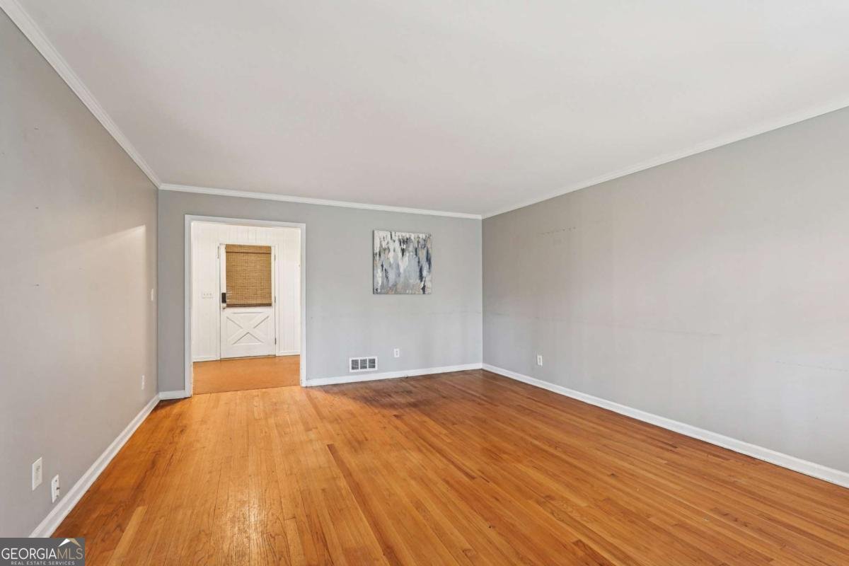 2121 Skytop Drive Stone Mountain - Photo 11