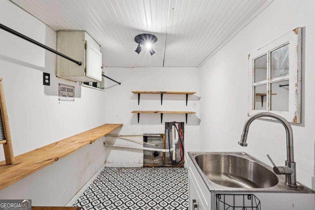 2121 Skytop Drive Stone Mountain - Photo 27