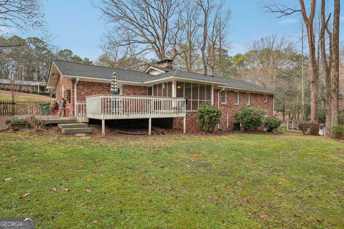 2121 Skytop Drive Stone Mountain - Photo 28