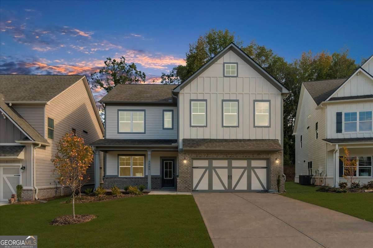 5533 Keswick Drive Flowery Branch - Photo 1