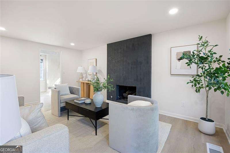 150 Pond Court Roswell - Photo 10