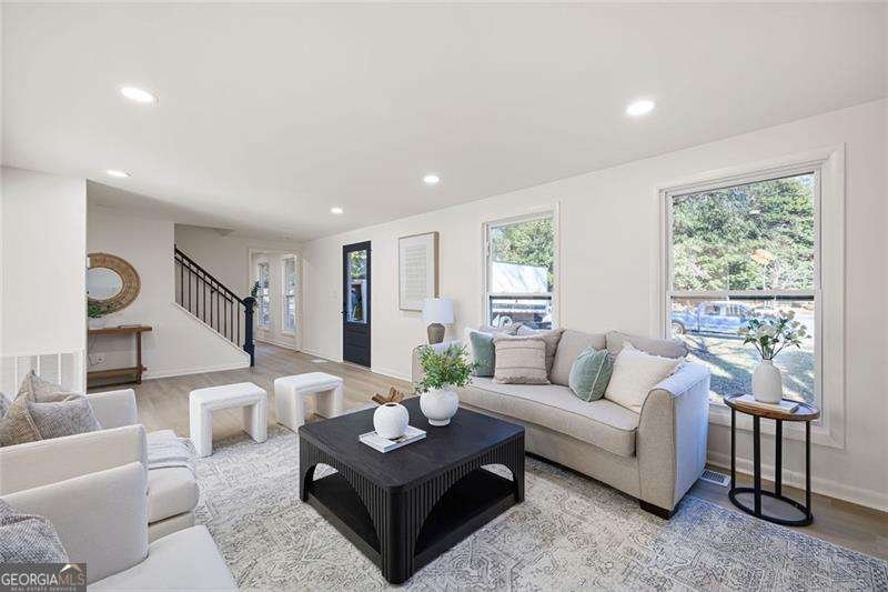 150 Pond Court Roswell - Photo 6