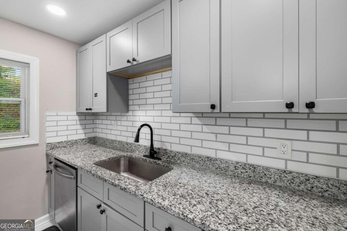 4317 Brookside Drive Forest Park - Photo 9