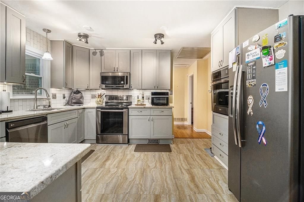 2545 Rockbridge Road Conyers - Photo 19