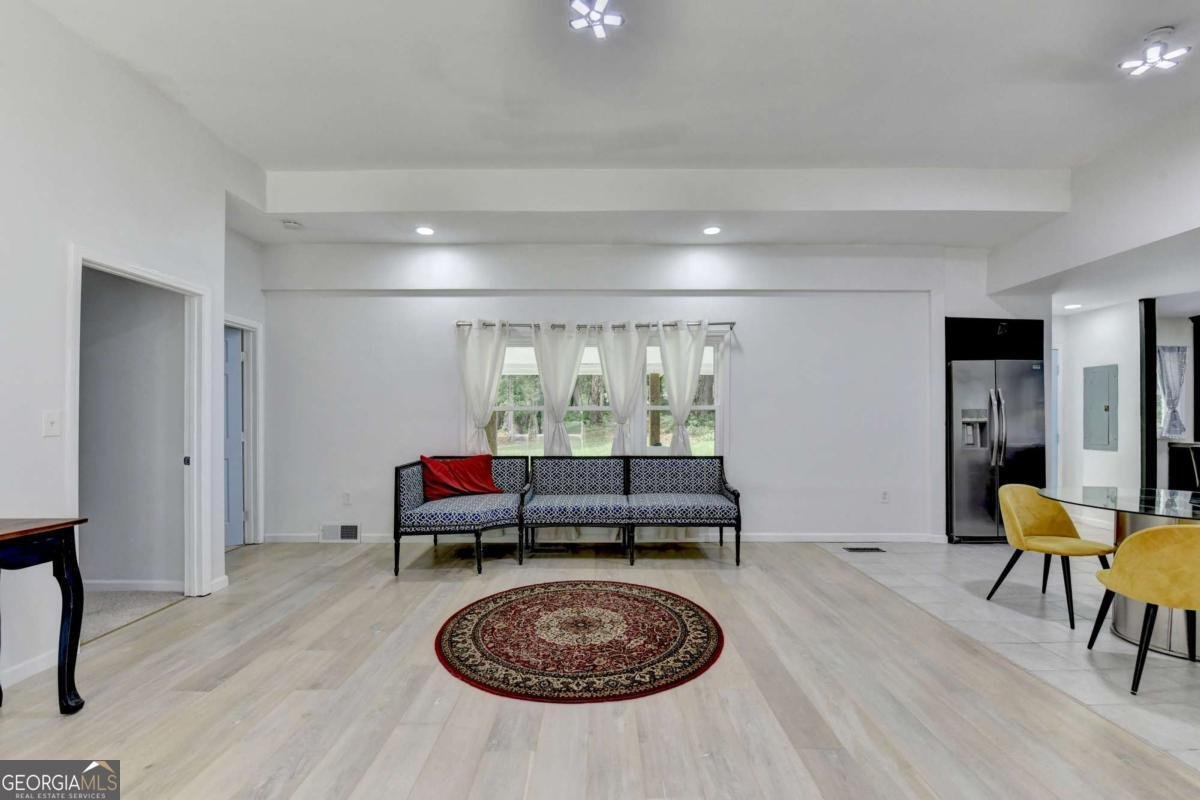 6654 Old Covington Road Lithonia - Photo 9