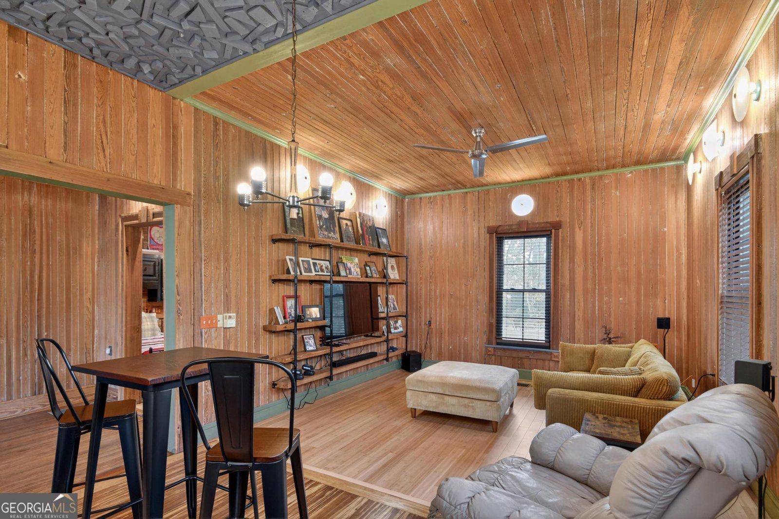 33 Main Street Register - Photo 14