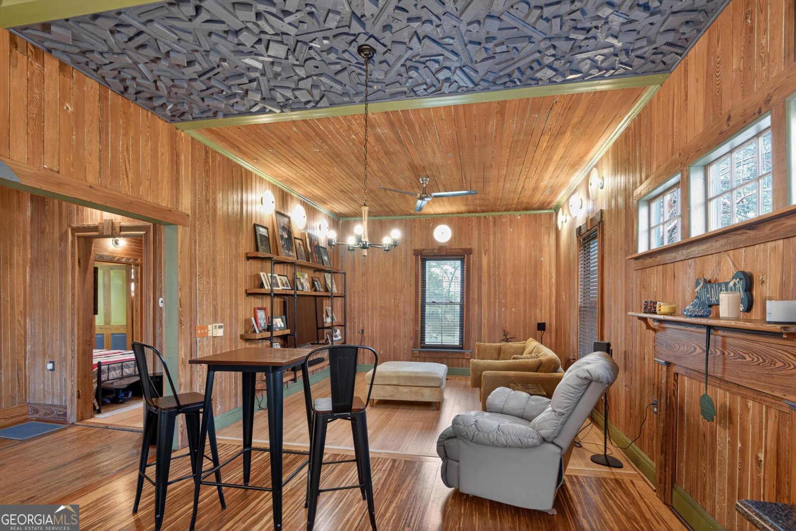 33 Main Street Register - Photo 18