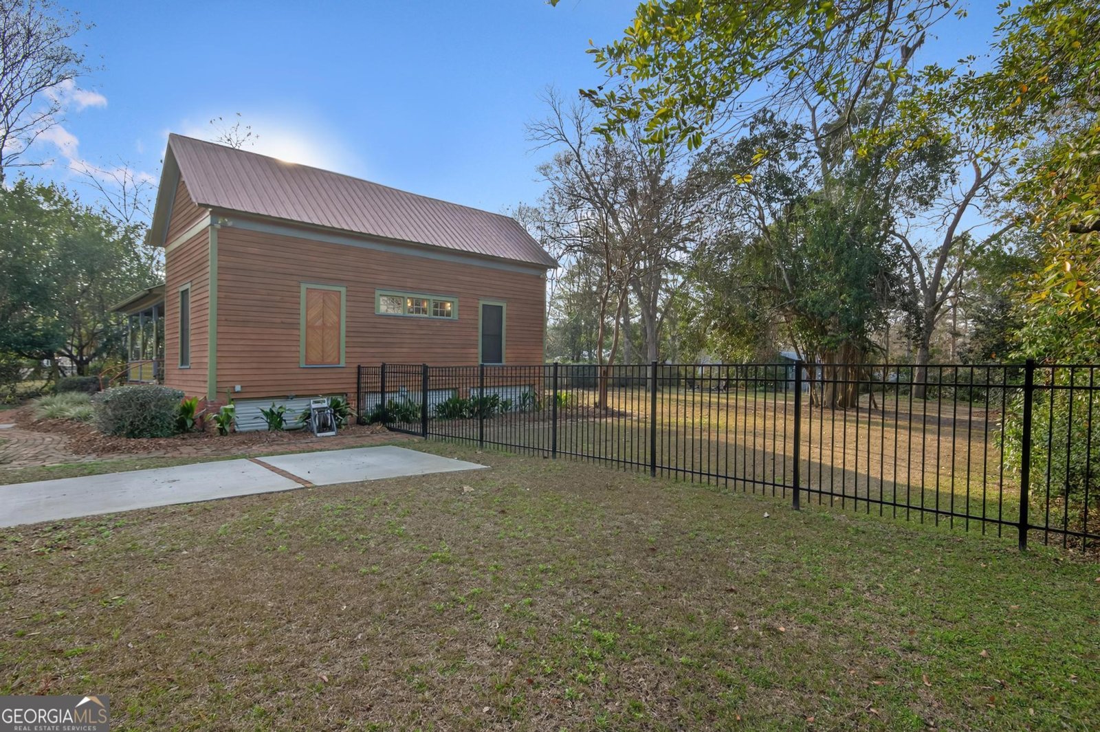 33 Main Street Register - Photo 6