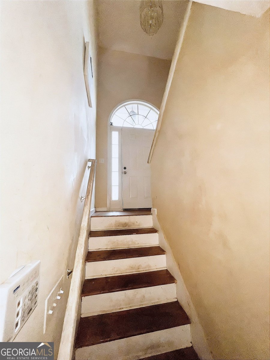 565 Ransom Way Stockbridge - Photo 14