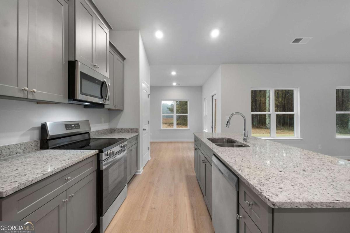 597 Jeff Davis Drive Fayetteville - Photo 7