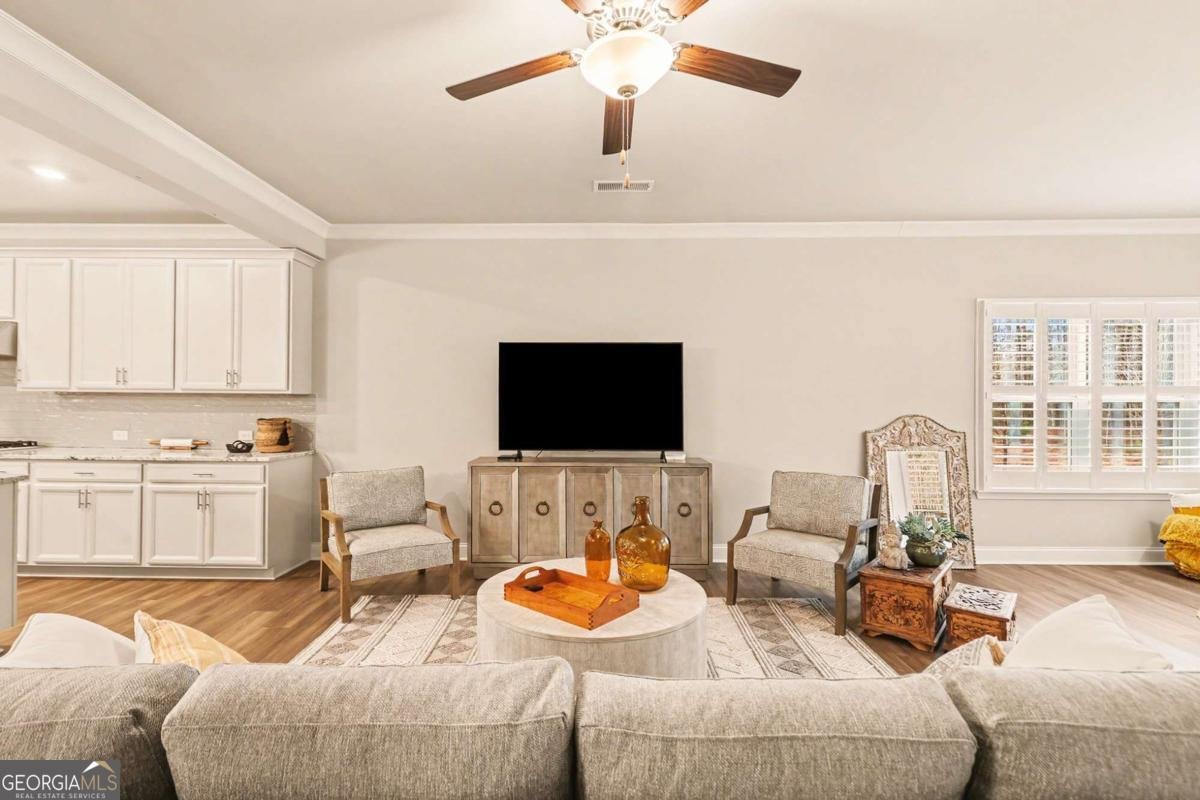 555 Timberbrook Drive Sharpsburg - Photo 11