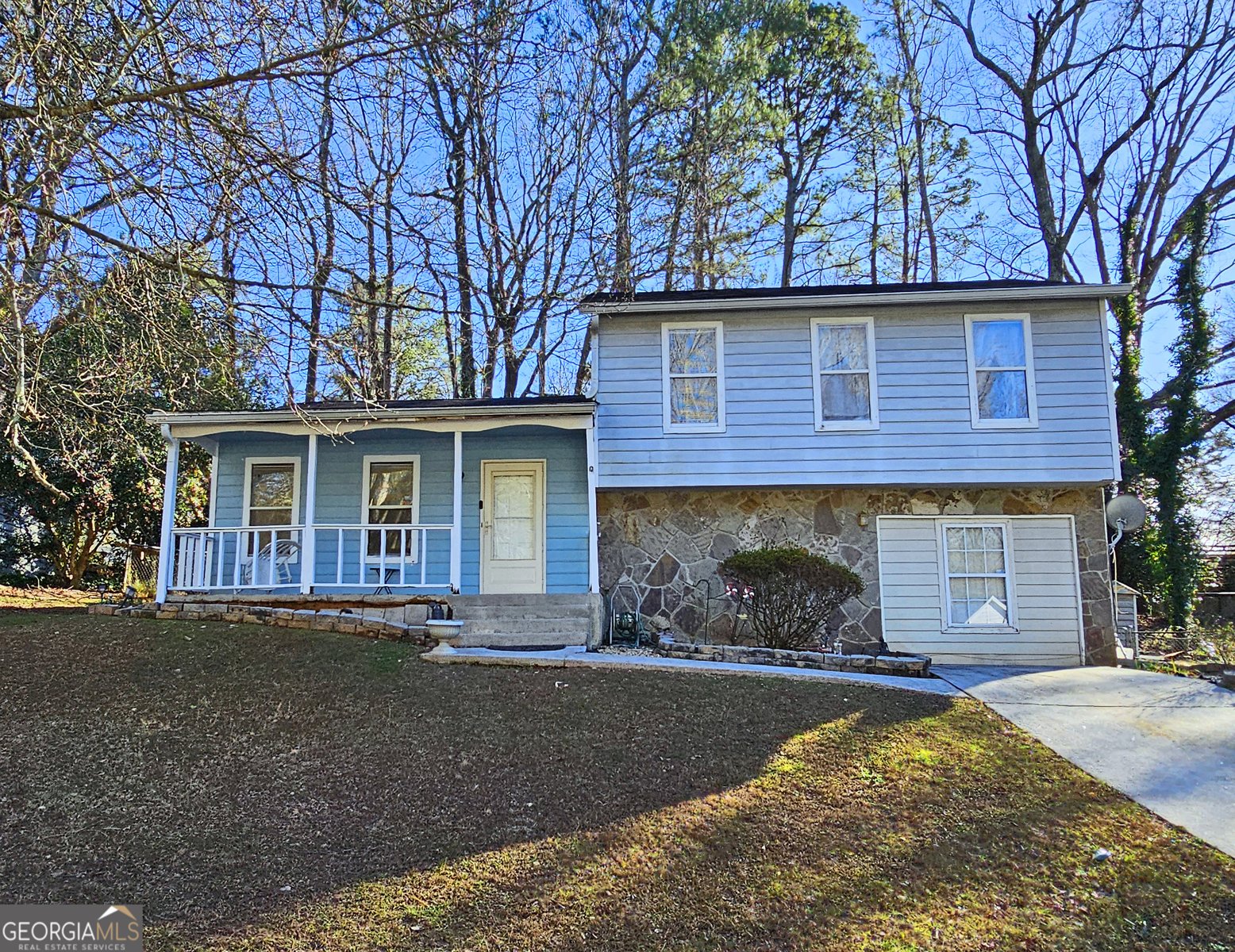 708 Greenhedge Drive Stone Mountain - Photo 1
