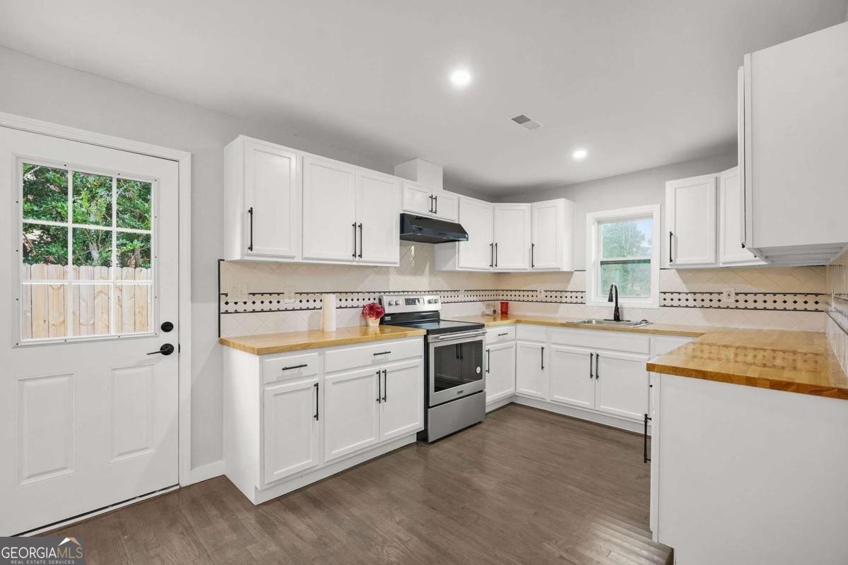 766 Longleaf Drive Forest Park - Photo 11