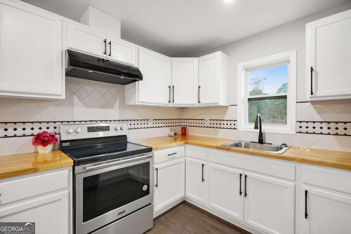 766 Longleaf Drive Forest Park - Photo 12